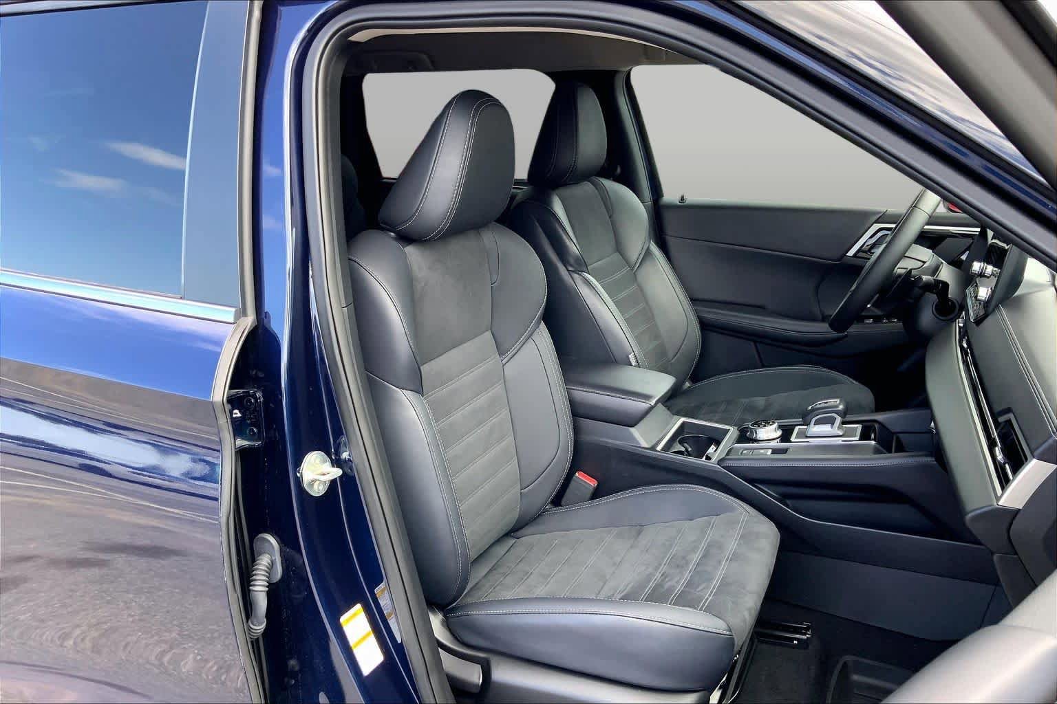 Used 2024 Mitsubishi Outlander SE FWD image 9