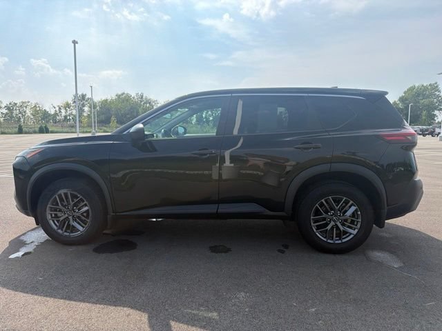 Used 2023 Nissan Rogue S AWD/4WD image 12