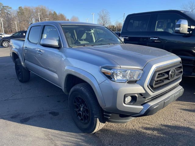 Used 2022 Toyota Tacoma SR5 w/ Technology Package image 5