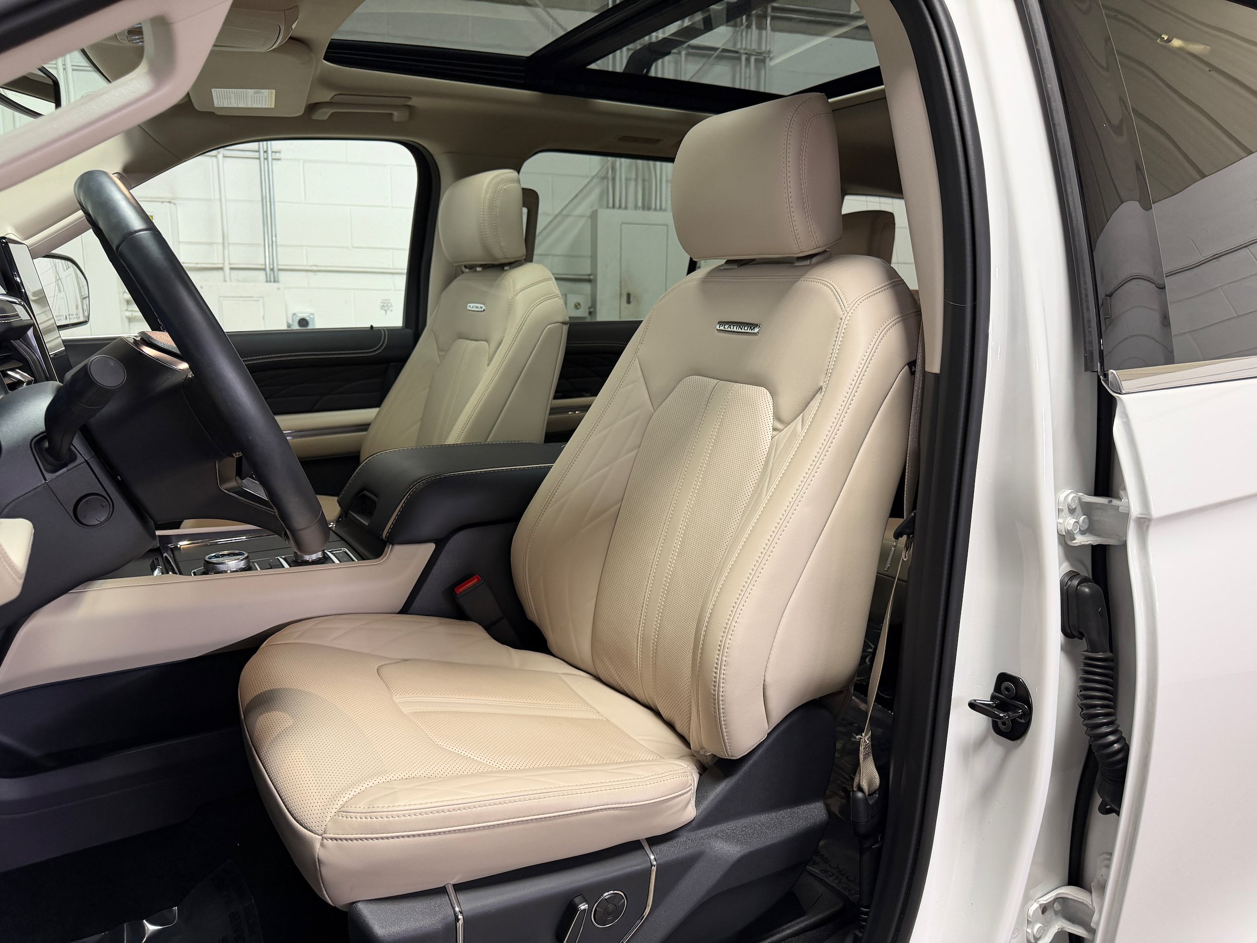 Certified 2024 Ford Expedition Max Platinum AWD/4WD image 9