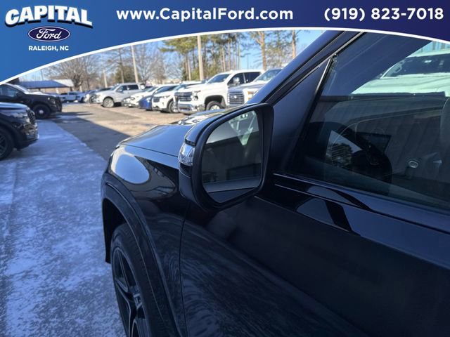 Used 2024 Mercedes-Benz GLS 450 4MATIC image 12