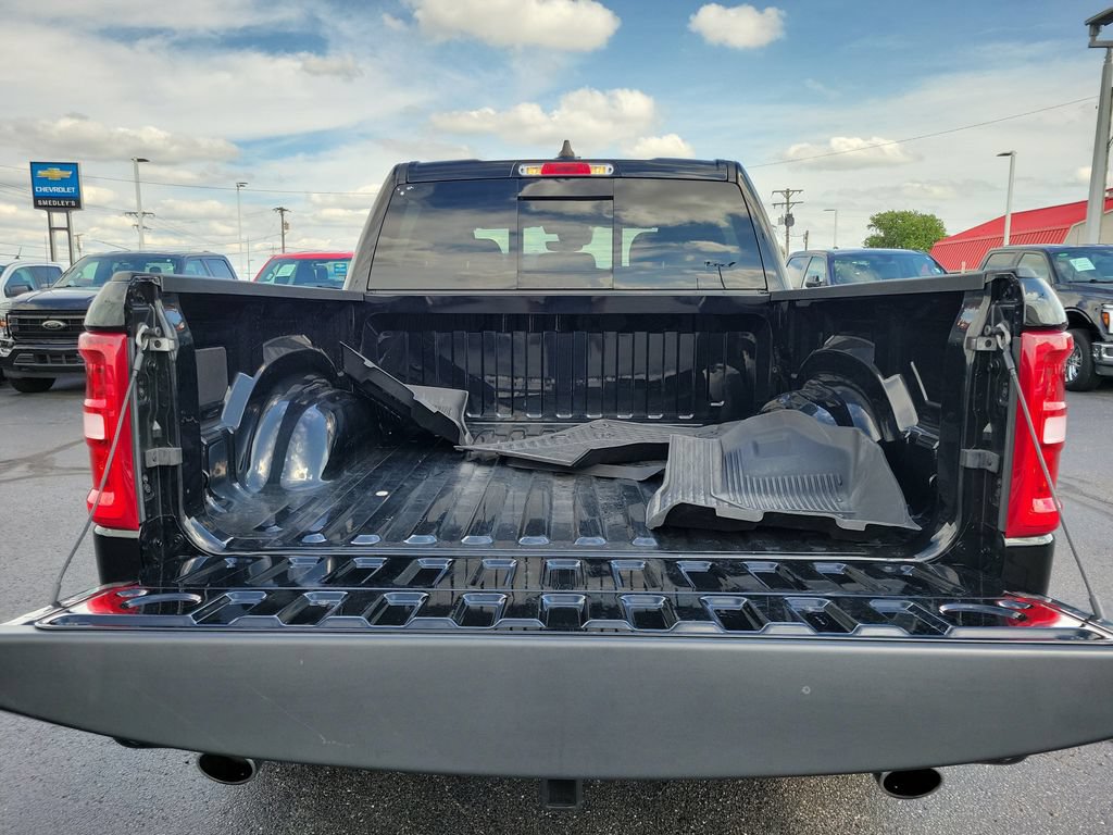 Used 2025 RAM 1500 Big Horn AWD/4WD image 10
