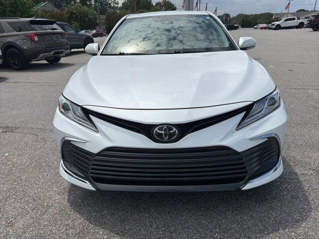 Used 2023 Toyota Camry XLE FWD image 2