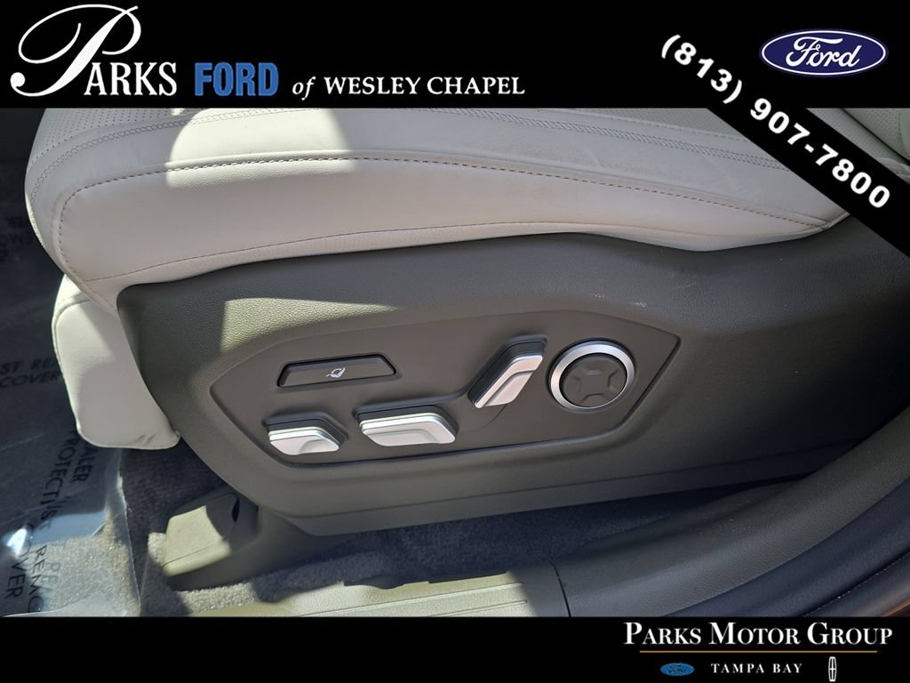 Used 2025 Hyundai Santa Fe Calligraphy AWD/4WD image 20