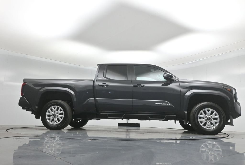 Used 2025 Toyota Tacoma SR5 image 44