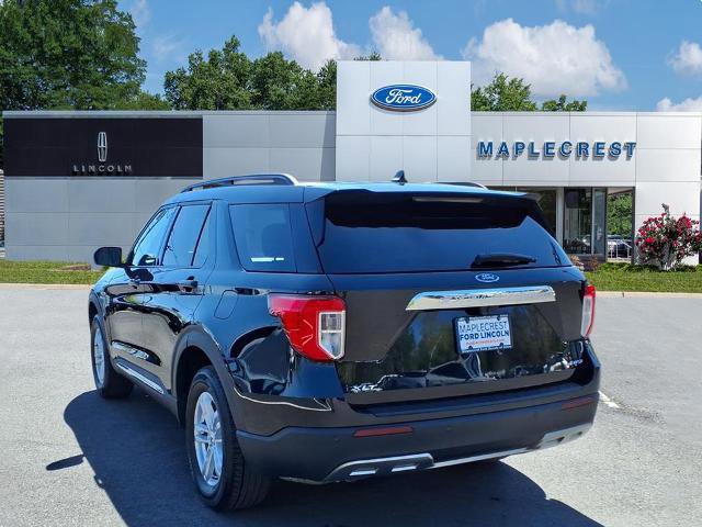 Certified 2023 Ford Explorer XLT w/ Equipment Group 202A AWD/4WD image 3