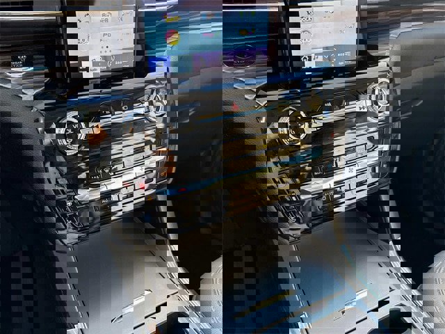 Certified 2022 Ford Explorer Limited w/ Limited Technology Package image 34