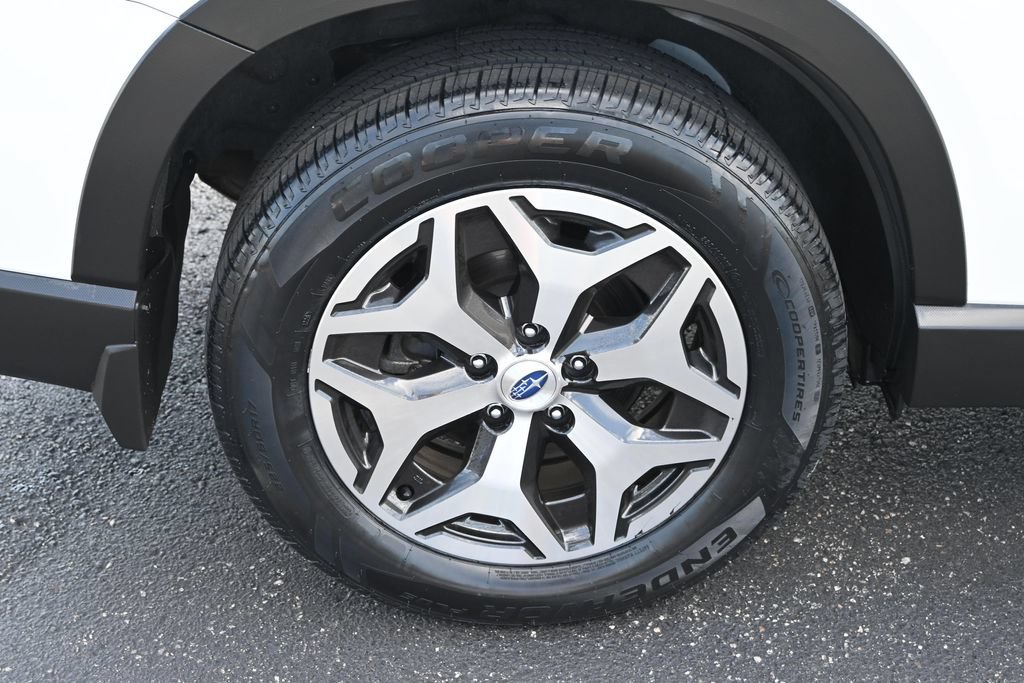 Used 2023 Subaru Forester Premium AWD/4WD image 16
