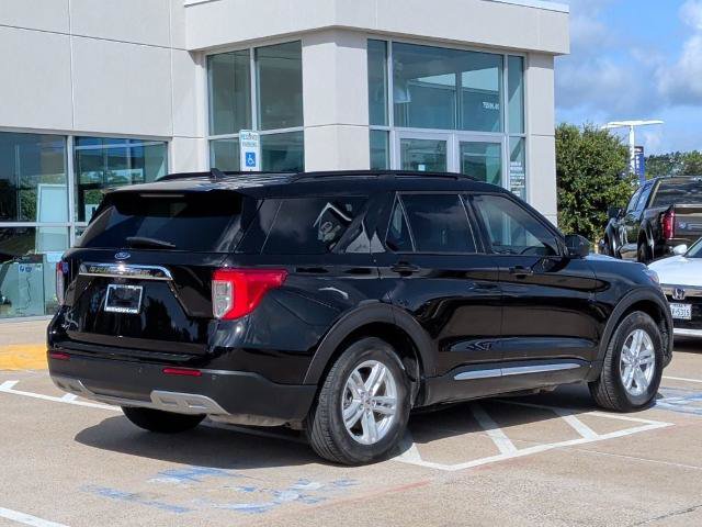 Certified 2024 Ford Explorer XLT w/ Equipment Group 202A RWD image 3