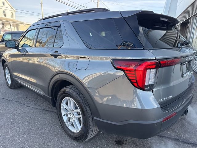 Certified 2025 Ford Explorer Active image 8