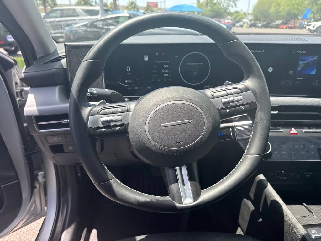 Used 2025 Hyundai Sonata Limited FWD image 12