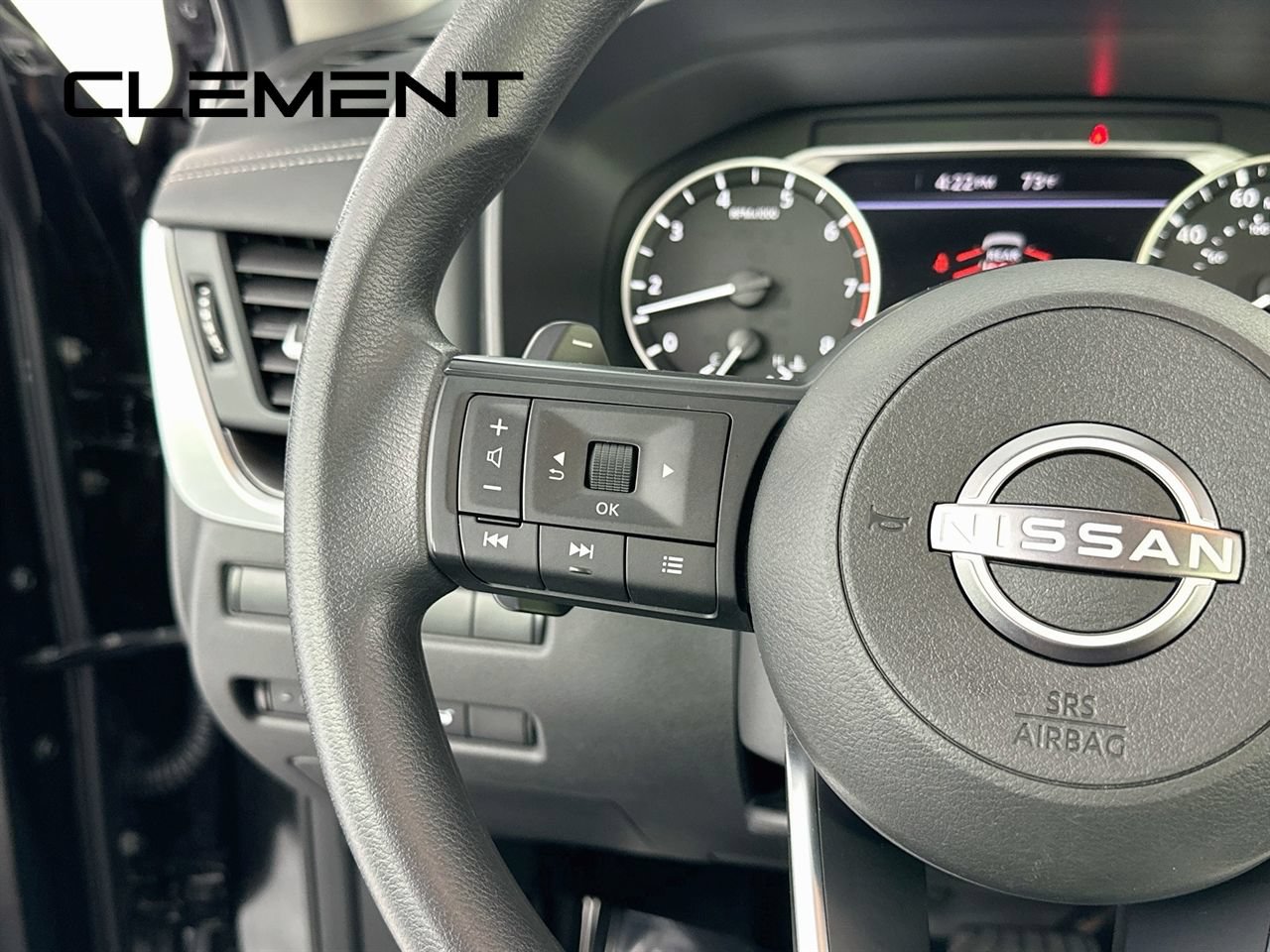 Used 2024 Nissan Rogue SV AWD/4WD image 16