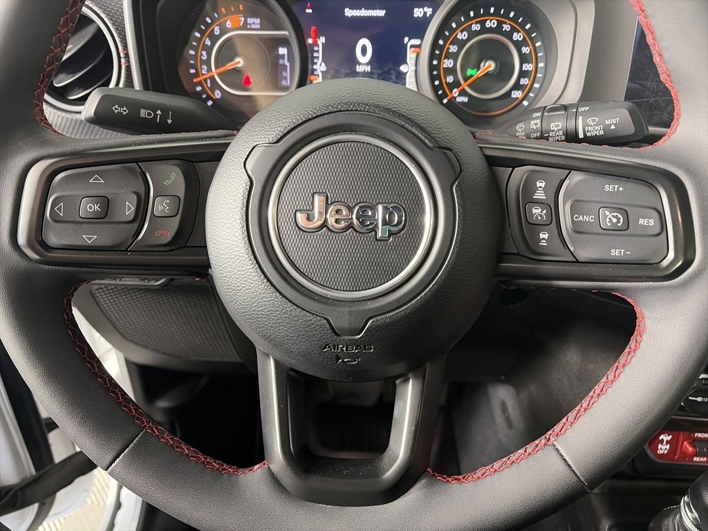 Used 2024 Jeep Wrangler Unlimited Rubicon w/ Technology Group image 17