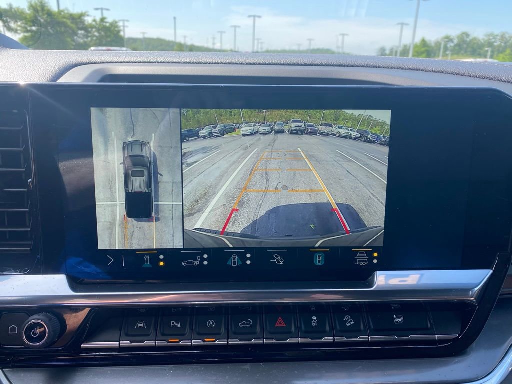 Used 2023 Chevrolet Silverado 1500 High Country w/ Technology Package AWD/4WD image 16