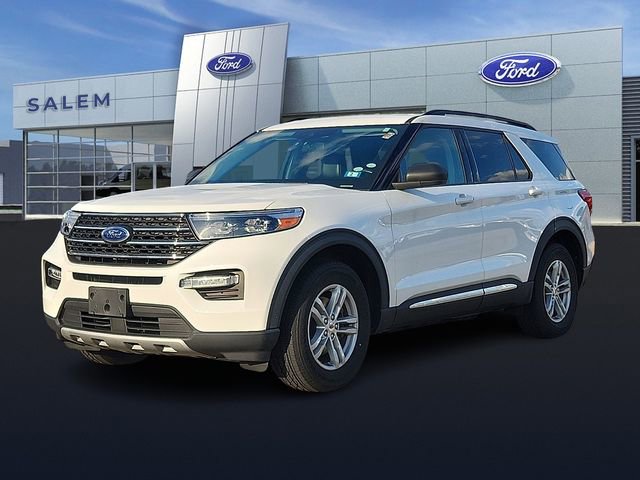 Certified 2022 Ford Explorer XLT w/ Equipment Group 202A AWD/4WD image 3