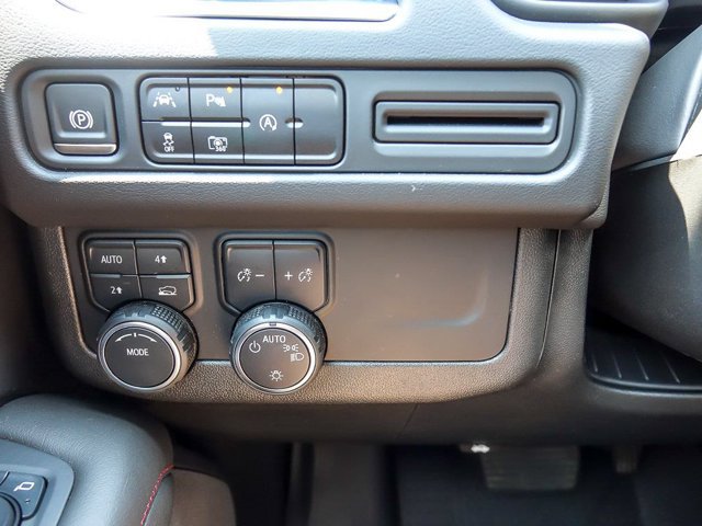 Used 2024 Chevrolet Tahoe RST w/ Luxury Package AWD/4WD image 31