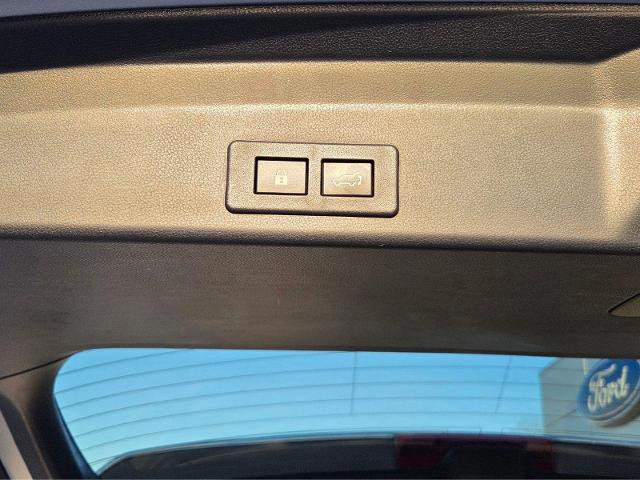 Used 2022 Subaru Ascent Touring image 38