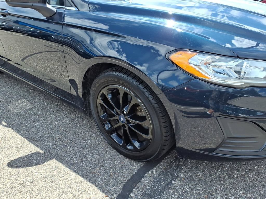Certified 2020 Ford Fusion SE FWD image 4
