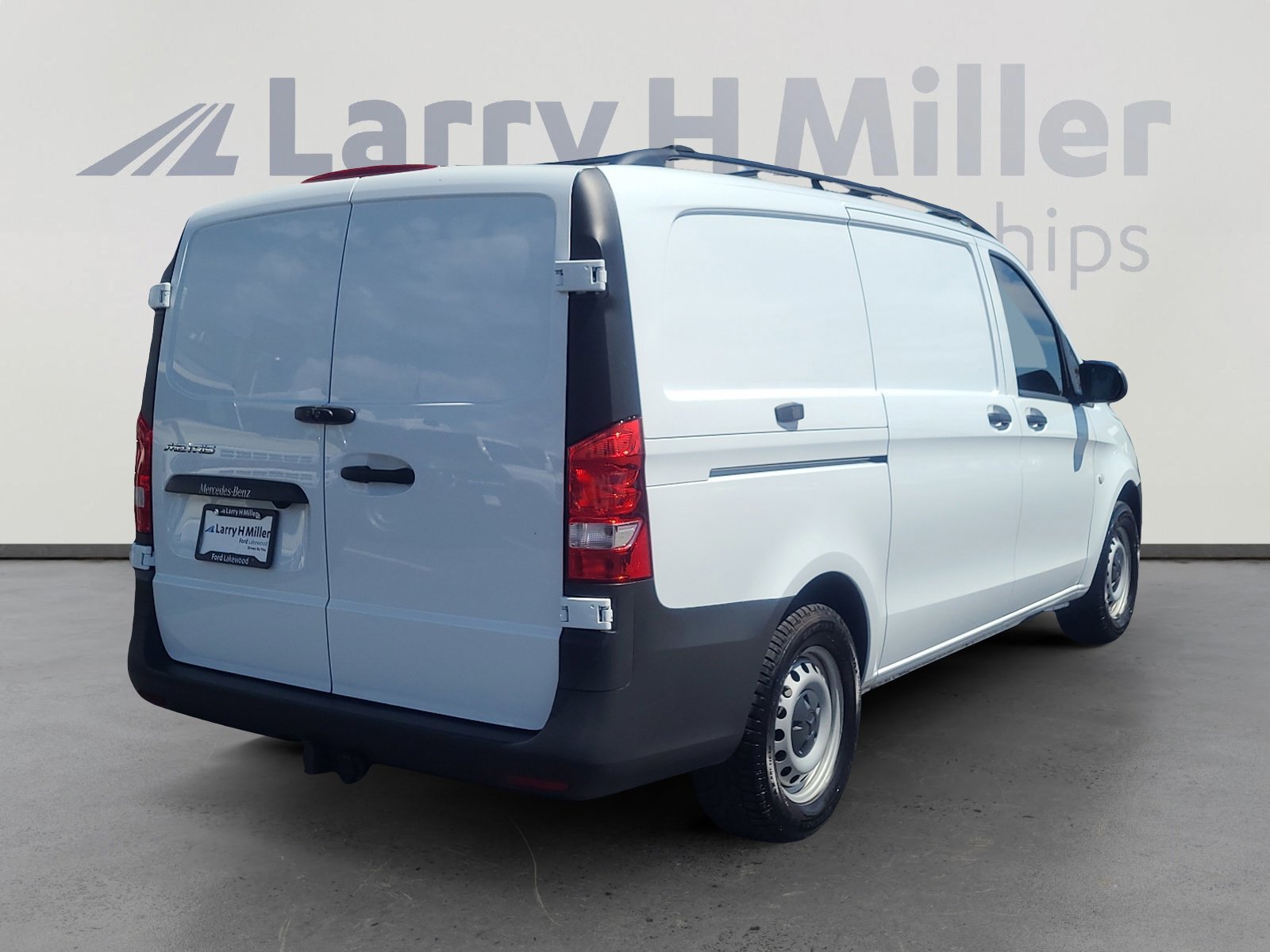 Used 2023 Mercedes-Benz Metris image 5