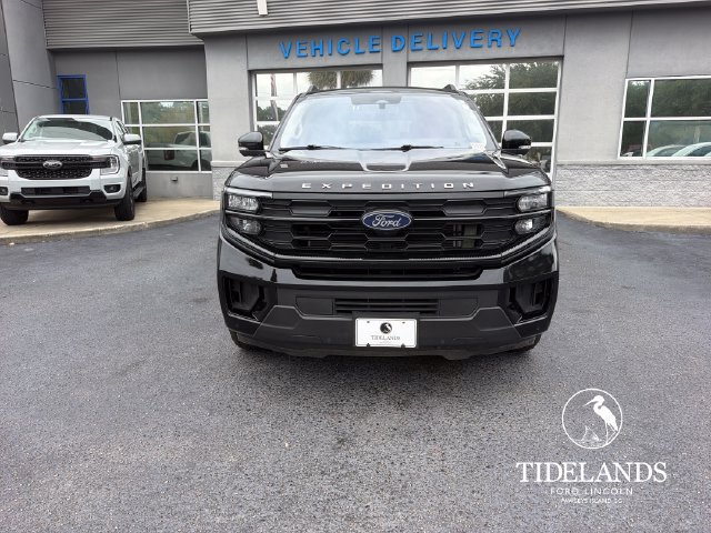 Certified 2025 Ford Expedition Max Active AWD/4WD image 3