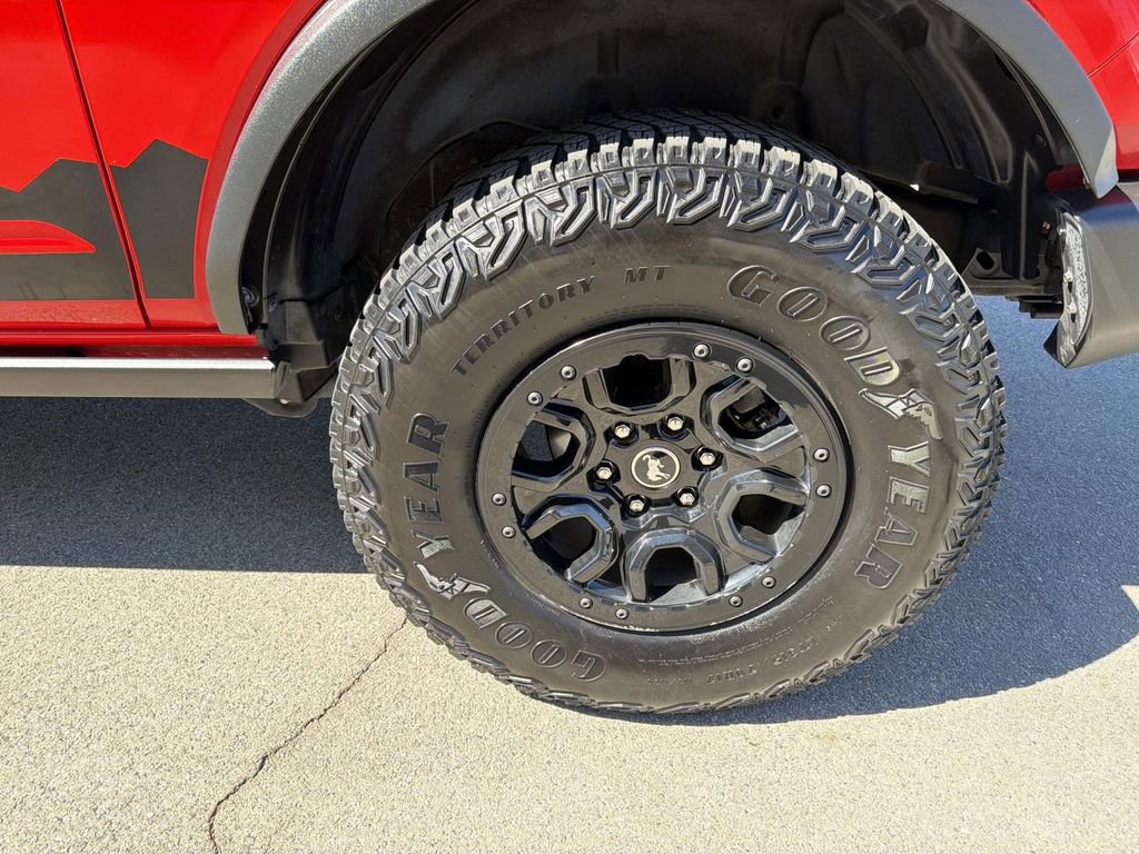 Certified 2022 Ford Bronco Wildtrak image 9