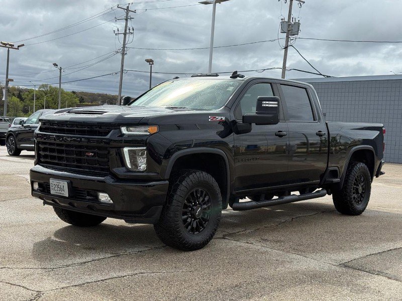 Used 2021 Chevrolet Silverado 2500 LT w/ Midnight Edition AWD/4WD image 9