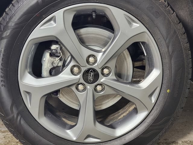 Certified 2024 Ford Escape ST-Line w/ Tech Pack #1 AWD/4WD image 10