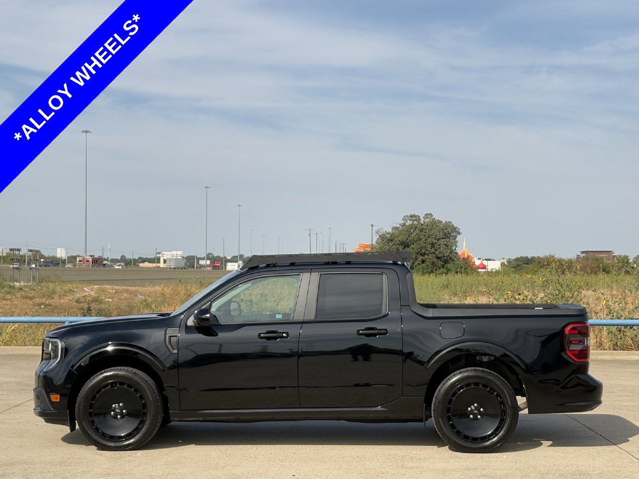 Certified 2025 Ford Maverick Lobo AWD/4WD image 3