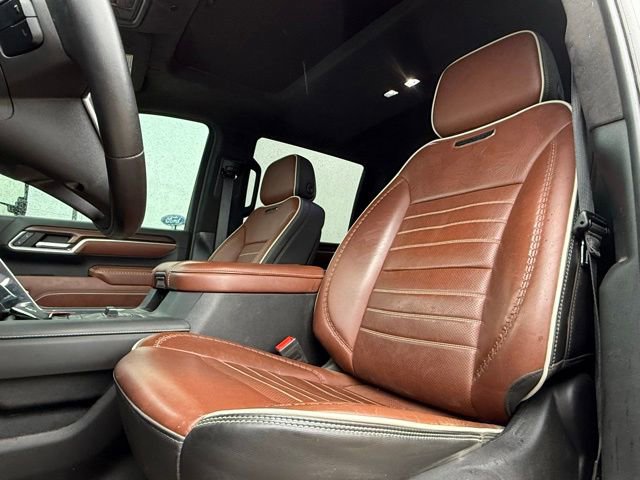Used 2025 GMC Sierra 3500 Denali Ultimate AWD/4WD image 14