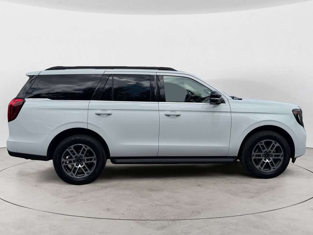 Certified 2025 Ford Expedition Active AWD/4WD image 6