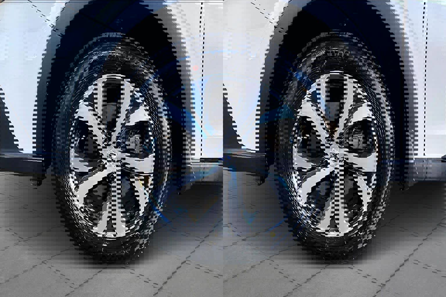 Used 2022 Subaru Outback Touring XT w/ Popular Package #2 image 13