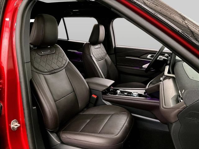 Certified 2025 Ford Explorer Platinum w/ Ultimate Package AWD/4WD image 7