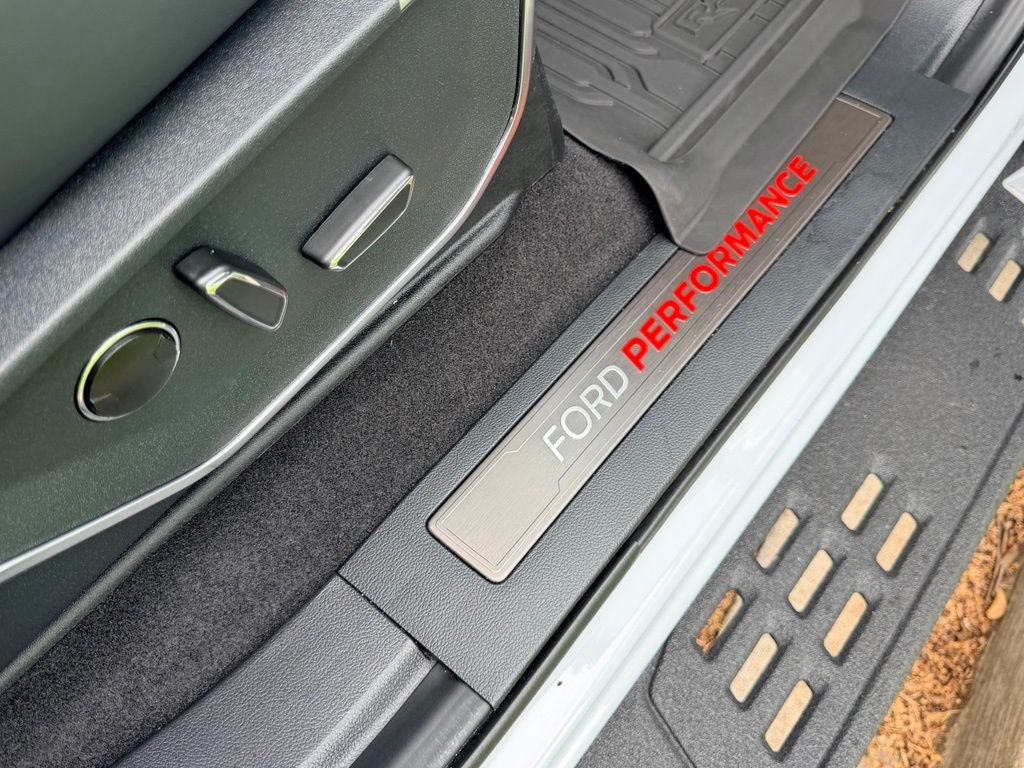 Certified 2025 Ford F150 Raptor AWD/4WD image 18