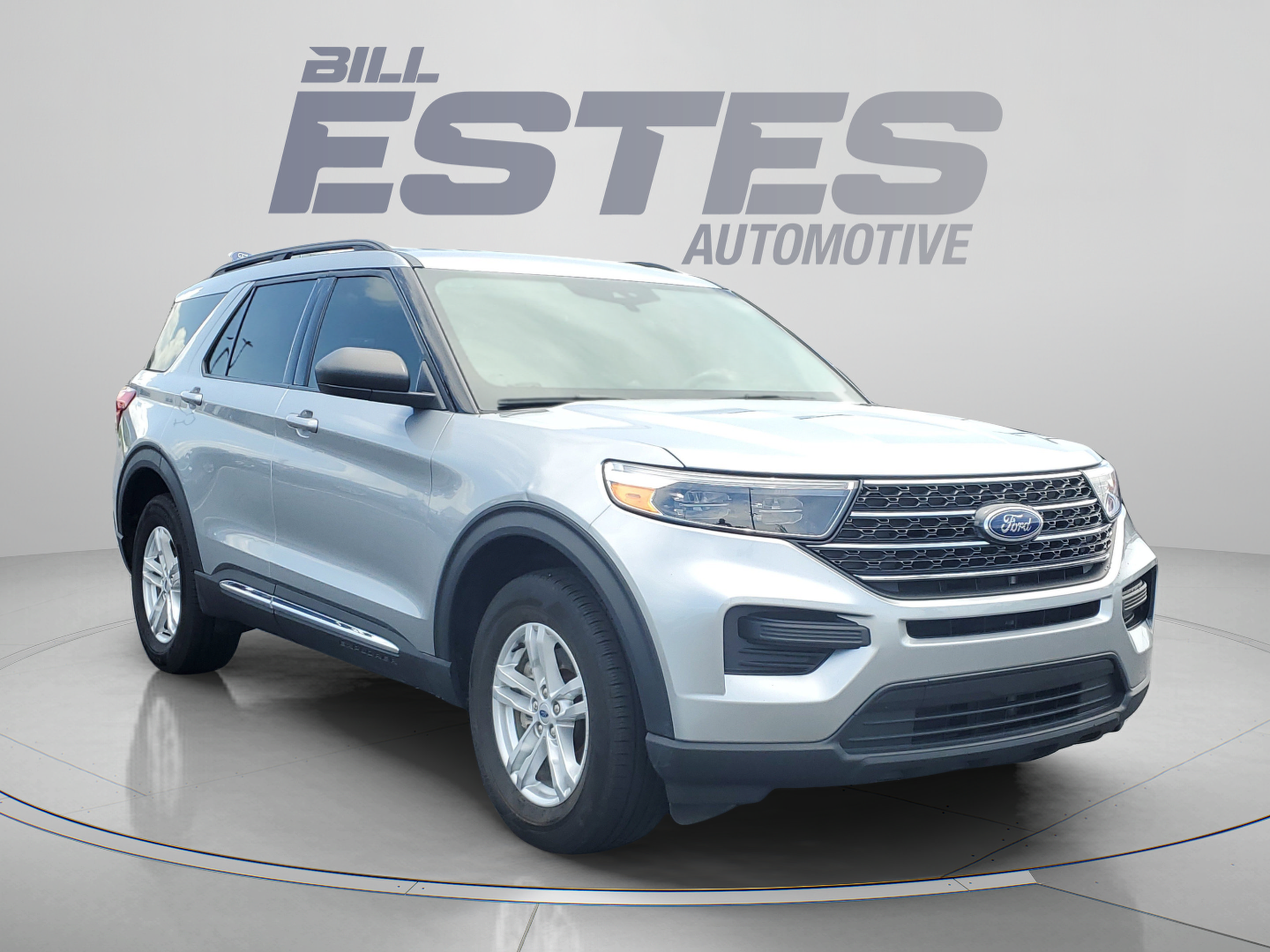 Certified 2023 Ford Explorer XLT w/ Class IV Trailer Tow Package AWD/4WD image 5