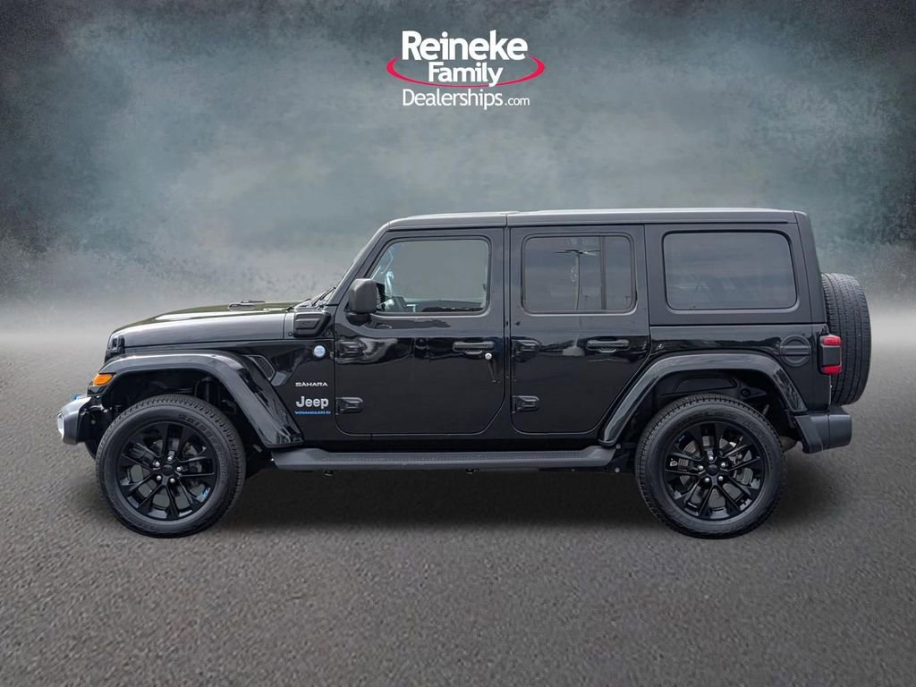 Used 2023 Jeep Wrangler Unlimited Sahara w/ Cold Weather Group AWD/4WD image 9