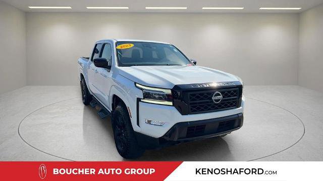 Used 2023 Nissan Frontier SV w/ Midnight Edition Package AWD/4WD image 3