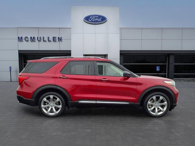 Certified 2020 Ford Explorer Platinum w/ Premium Technology Package image 2