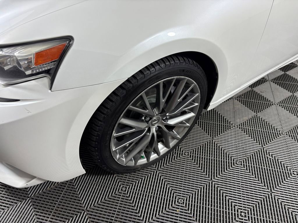 Used 2016 Lexus IS 200t image 10