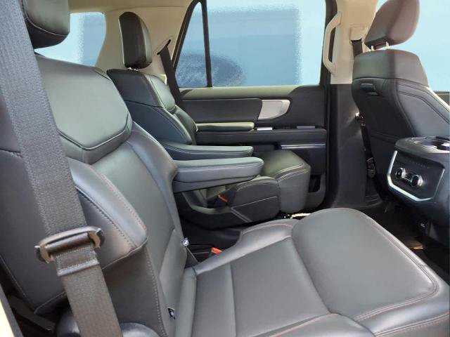 Certified 2025 Ford Expedition Active AWD/4WD image 17