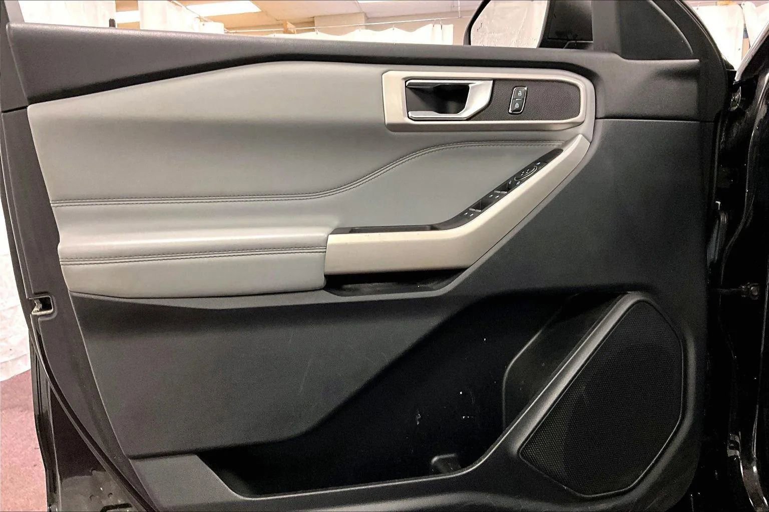 Certified 2021 Ford Explorer XLT w/ Equipment Group 202A image 22