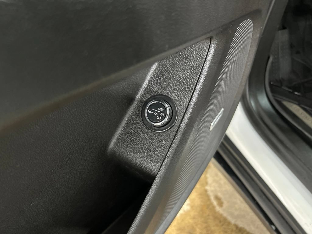 Used 2019 Chevrolet Traverse RS w/ LPO, Floor Liner Package AWD/4WD image 16