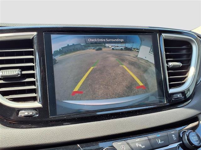 Used 2024 Chrysler Pacifica Touring-L FWD image 7