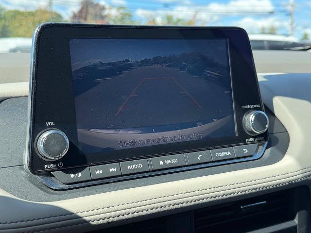 Used 2023 Nissan Rogue SV AWD/4WD image 6