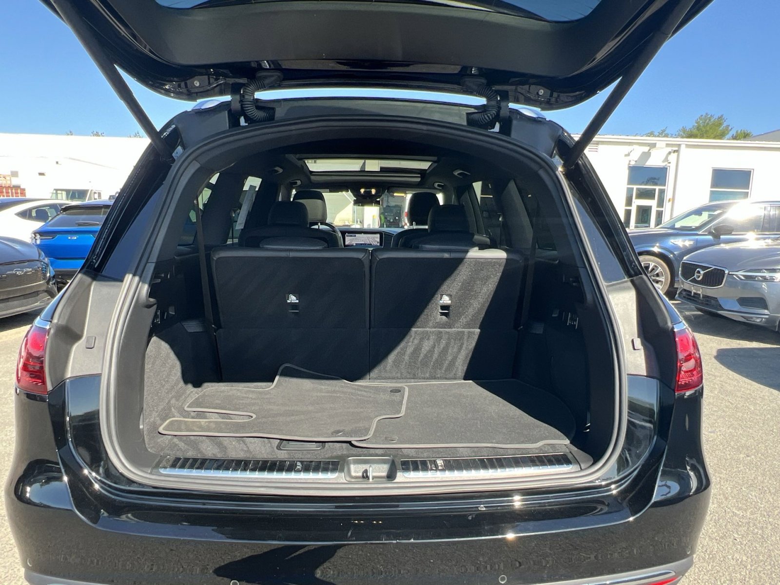 Used 2025 Mercedes-Benz GLS 450 4MATIC image 35