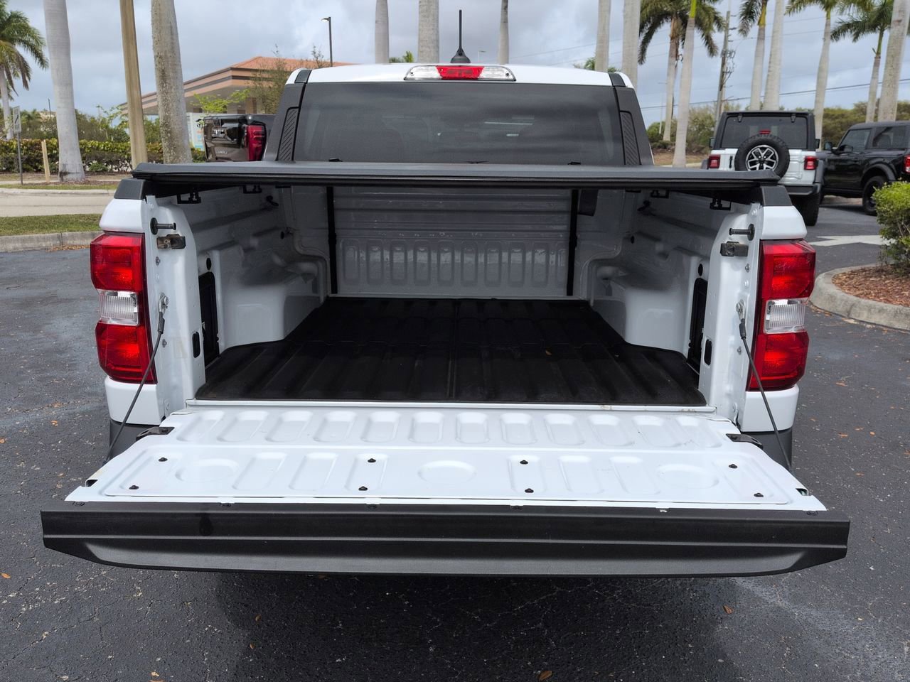 Certified 2025 Ford Maverick XL image 13