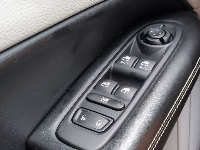 Used 2020 Jeep Compass Latitude FWD image 22