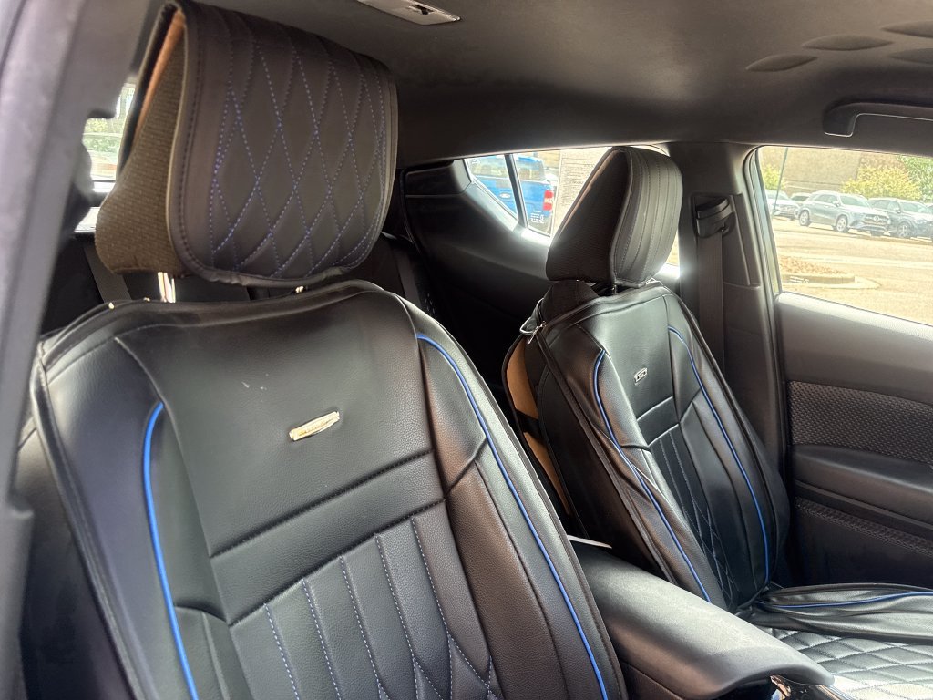 Used 2019 Toyota C-HR XLE FWD image 31