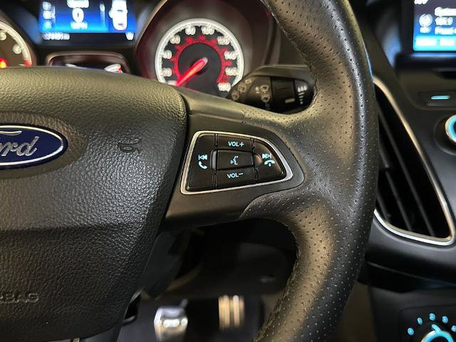 Certified 2017 Ford Focus ST FWD image 21