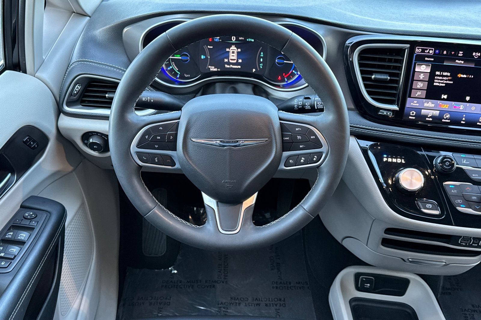 Used 2024 Chrysler Pacifica Limited FWD image 18