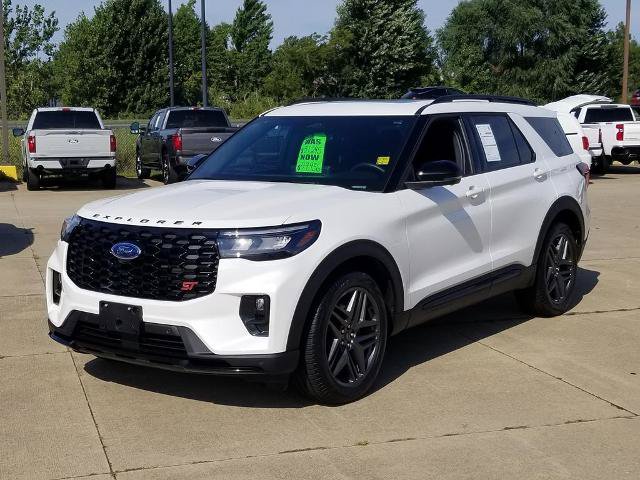 Certified 2025 Ford Explorer ST AWD/4WD image 7